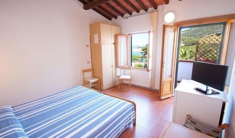 B&B Hotel Il Veliero - La Vela Del Veliero Sant'Andrea  Bagian luar foto